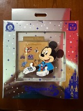 Disney Trader Mickey Mini Jumbo 25th Anniversary Pin w/ WDW Hidden Mickeys picture