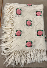 Vintage Hand Crocheted Rose Bower Bedspread / Throw 85