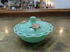 Vintage Menda Co Pasadena Green Plastic Powder Box Jar Pink Flowers Lace Edge  picture