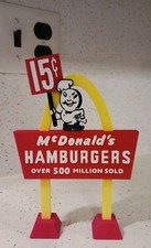 McDonalds *LEFT FACING* 