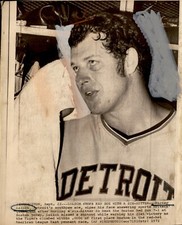 GA211 1972 AP Wire Photo DETROIT TIGERS MICKEY LOLICH STOPS RED SOX W/ 6-HITTER picture