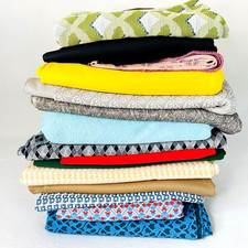Vtg Polyester Double Knit Fabric 15 Pieces Total 14 Yards Plain & Groovy Prints picture