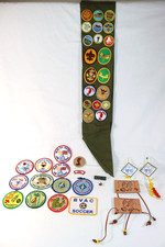Vintage Boy Scouts BSA Merit Badge Sash w/ Patches Pins Cub Scouts 43 Pc 1980's picture