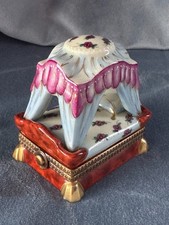 Limoges France Peint Main Chanille Canopy Bed Princess Trinket Box #034 picture