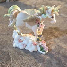 Dreams Come True Rainbow Dreams Unicorn Figurine No 2576 1999 vintage bumblebee picture