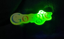 RARE 2004 Vintage Light Up GOOGLE Search Show Lapel Pin Fresh Batteries WORKS E4 picture